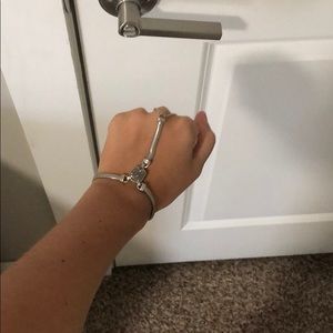 Kendra Scott bracelet